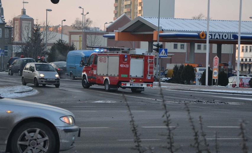 Kolizja z udziałem trzech aut w centrum Malborka
