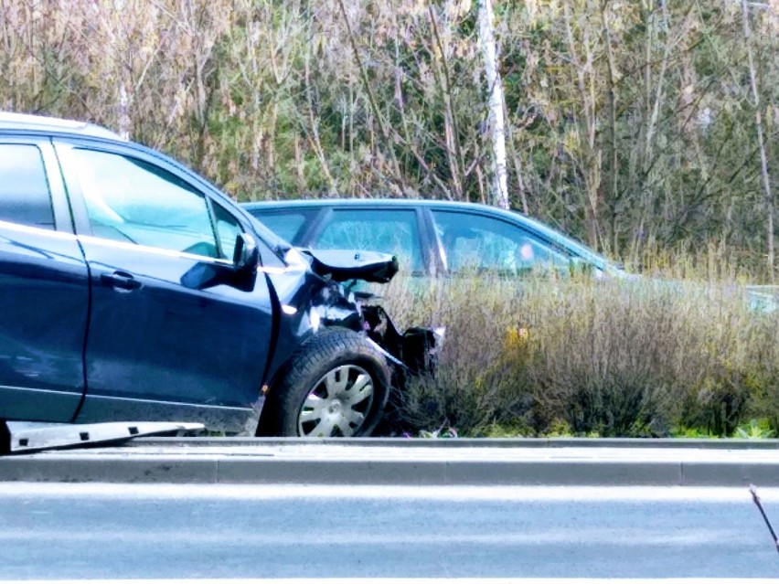 Wypadek we Włocławku. Zderzenie opla z hyundaiem [zdjęcia]