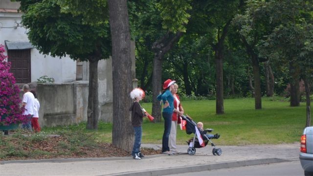 Malbork. 10 lat temu rozpoczęło się Euro 2012. Tłum kibiców oglądał mecz Polska - Grecja na miejskim telebimie [ZDJĘCIA]