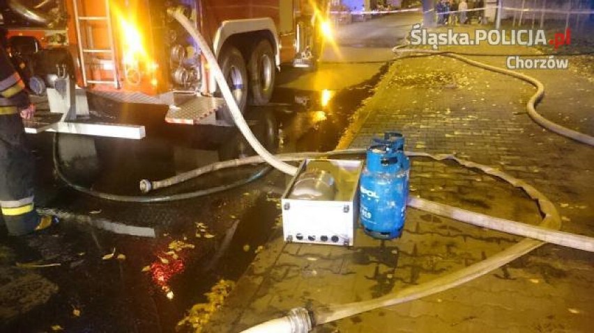 Chorzów: Pożar w kamienicy. Zapaliła się butla gazowa, ewakuowano 37 osób