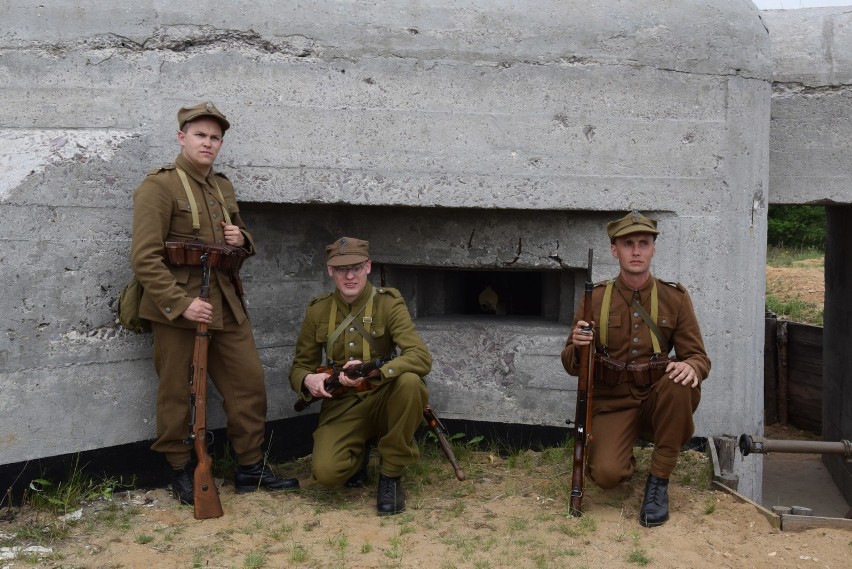 Częstochowa: upamiętnili 27 Pułk Piechoty i pokazali uzbrojenie żołnierzy z września 1939 [ZDJĘCIA]