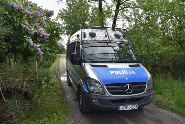 Już od wczoraj (18.05) policjanci z krakowskiego Archiwum X  prowadzą działania w Niwce koło Radłowa.