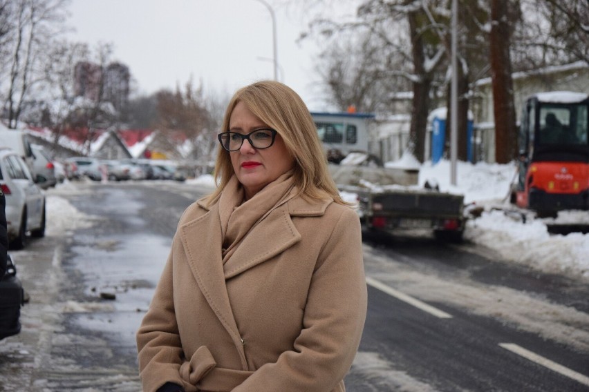 Ulica Wiślna w Tarnobrzegu odebrana po remoncie. Wykonawca inwestycji na drodze wojewódzkiej 758 zdążył przed śniegiem i mrozem. Zdjęcia 