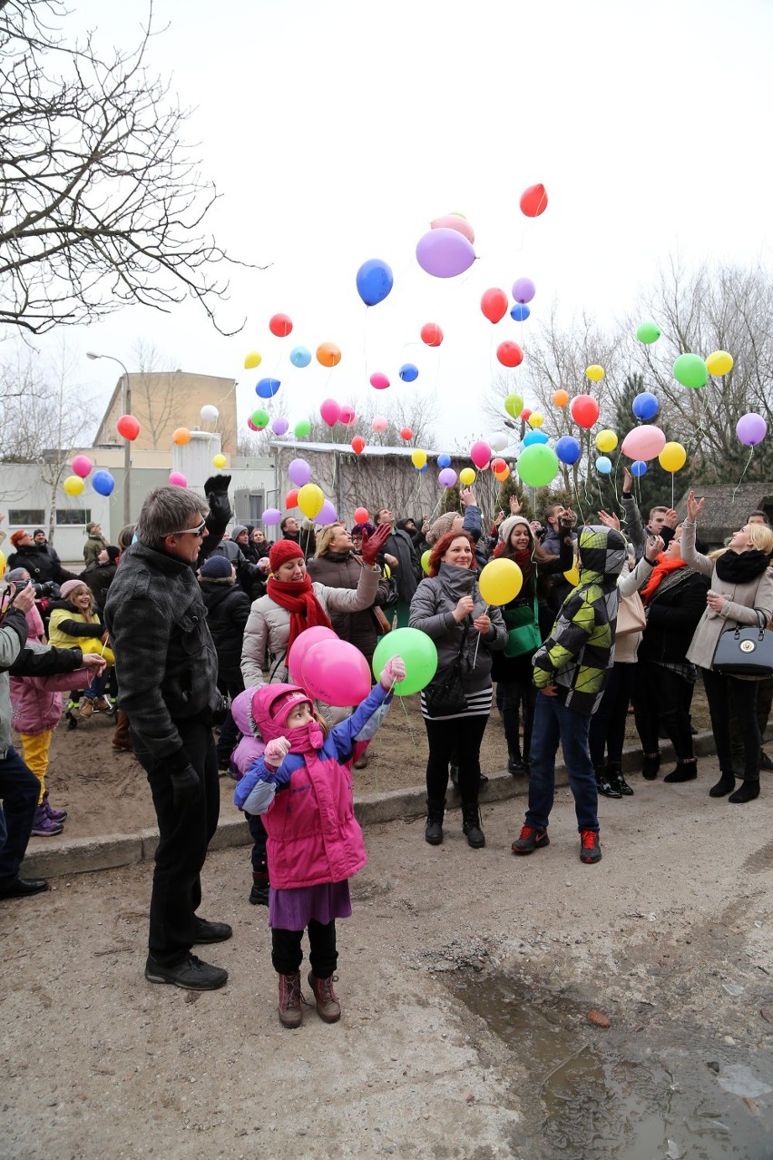 Międzynarodowy Dzień Dziecka z Chorobą Nowotworową. Balony odleciały [ZDJĘCIA]