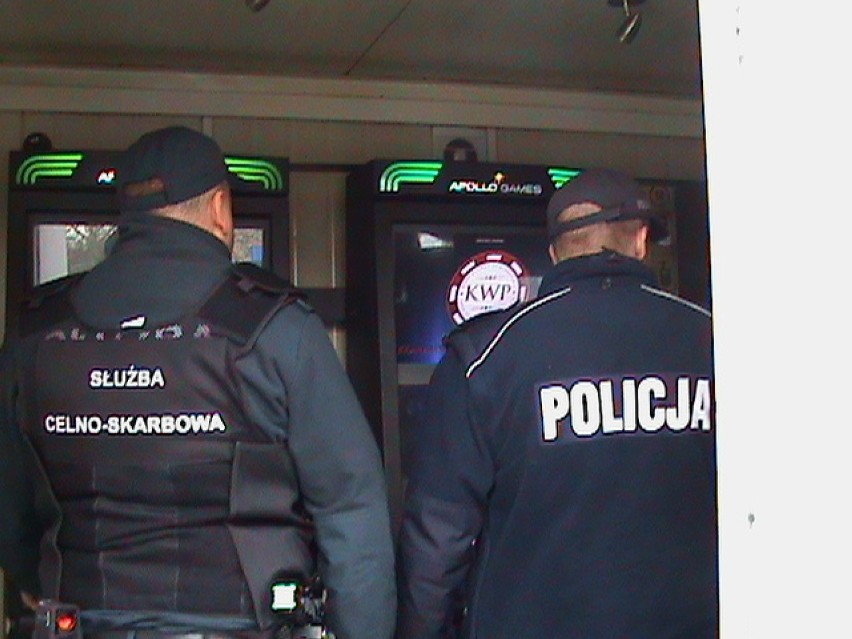 Policja zlikwidowała nielegalny salon gier w Szczecinie [wideo] 
