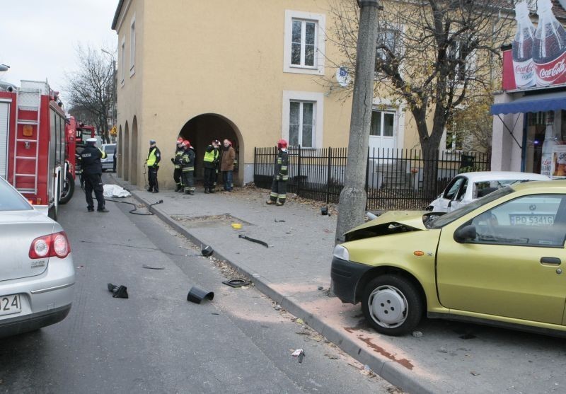 Rozpędzone BMW zabiło dwoje ludzi [ZDJĘCIA]