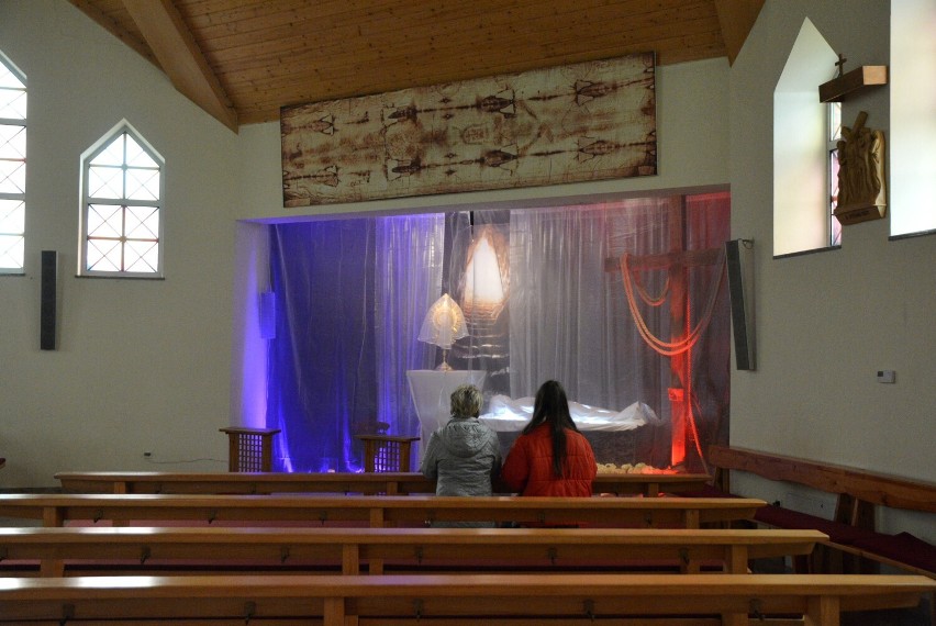 Wielka Sobota w Pile. Tak wyglądała święconka w parafii pw. św. Jana Bosko [ZOBACZ ZDJĘCIA]