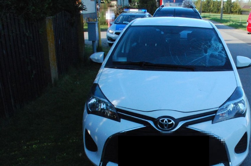 Góra. Zderzenie toyoty z rowerem. 16-latek przetransportowany do szpitala |ZDJĘCIA