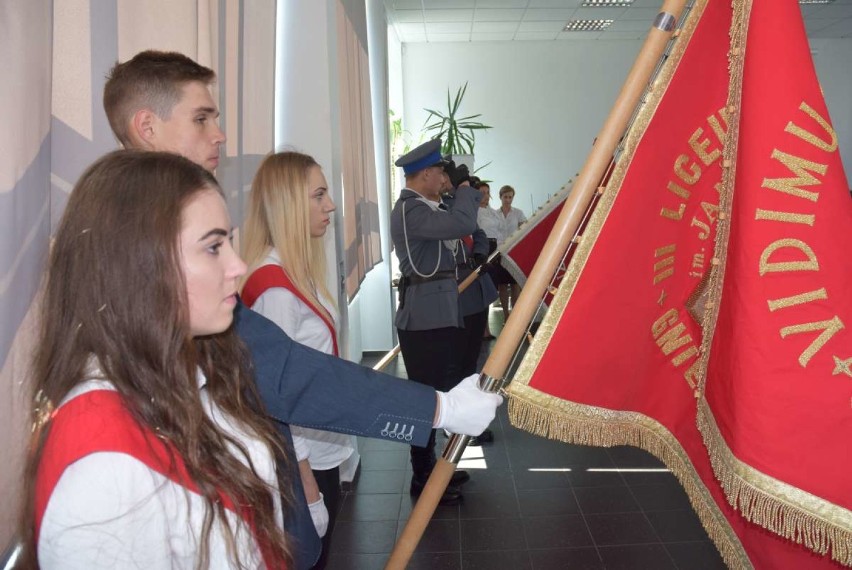 Święto Policji w Gnieźnie: wręczenie odznaczeń i nominacji...