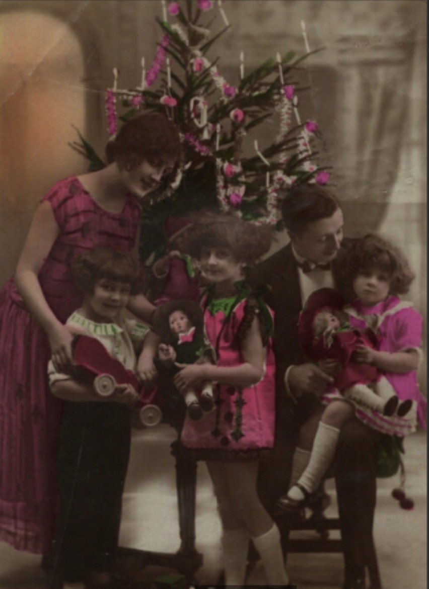 Na początku XX wieku świąteczne kartki  wyglądały inaczej niż obecnie. 