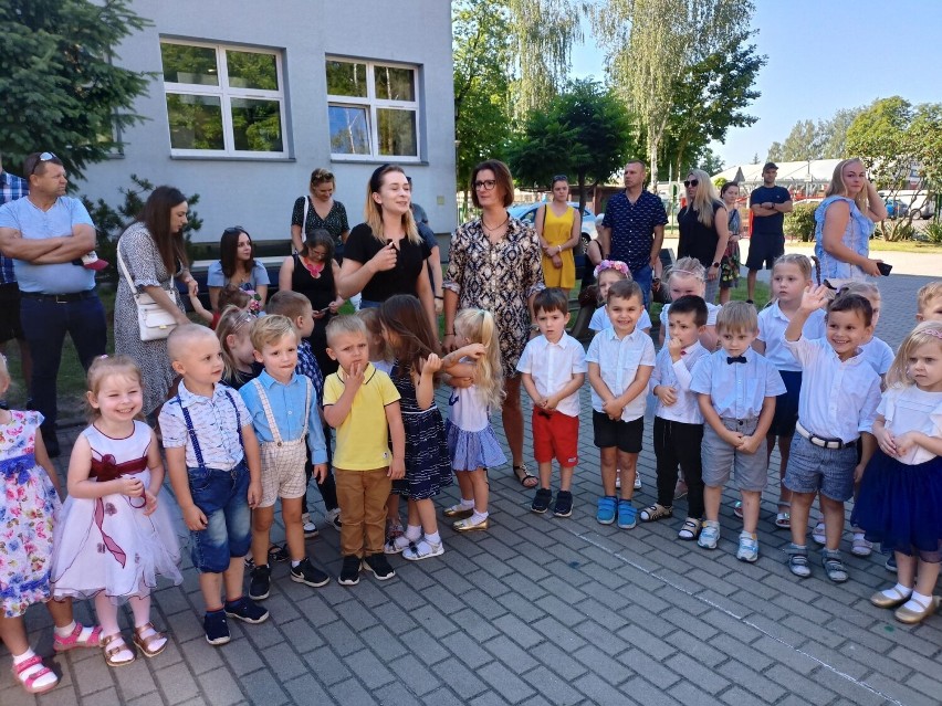 Zakończenie roku szkolnego w klasach zerowych ZSP 1 w Oleśnicy