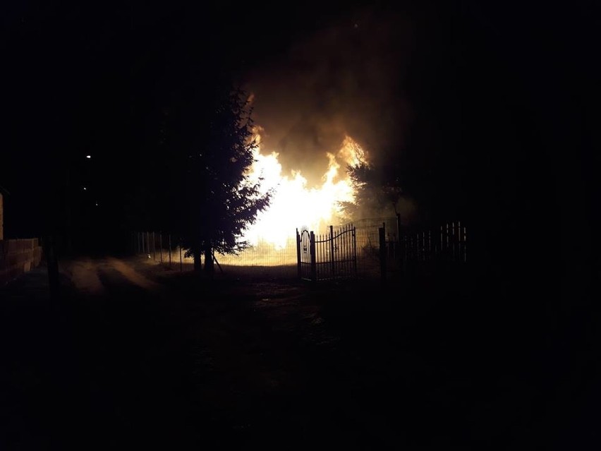 Do pożaru doszło w środę (2 stycznia) wieczorem w Budachowie...