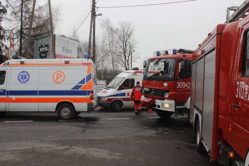Wypadek na Szczecińskiej w Łodzi. 3 osoby ranne [ZDJĘCIA+FILM]