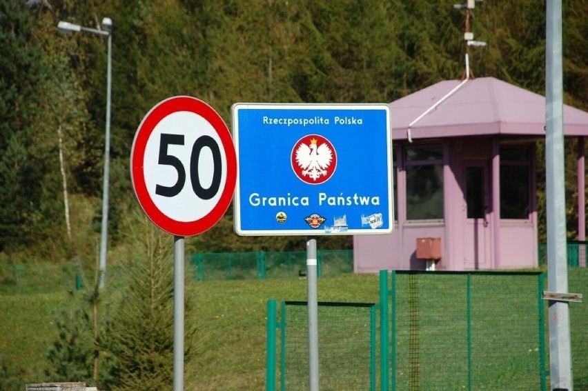 Kontrole na przejściu granicznym ze Słowacją w Barwinku