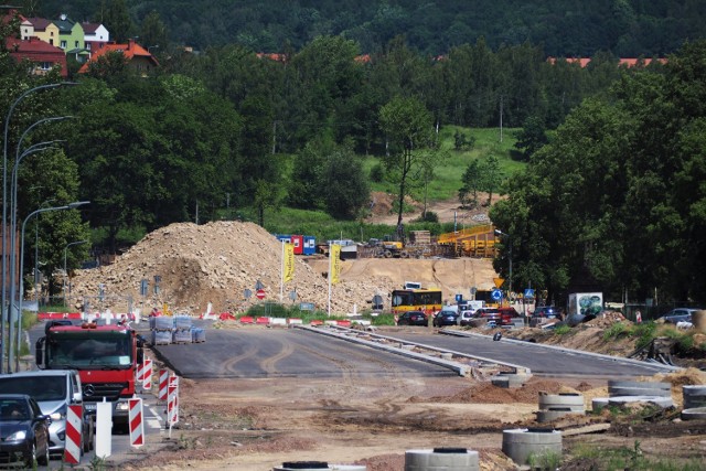 Tak wyglądały prace na budowie obwodnicy Wałbrzycha na początku lipca 2020 roku.