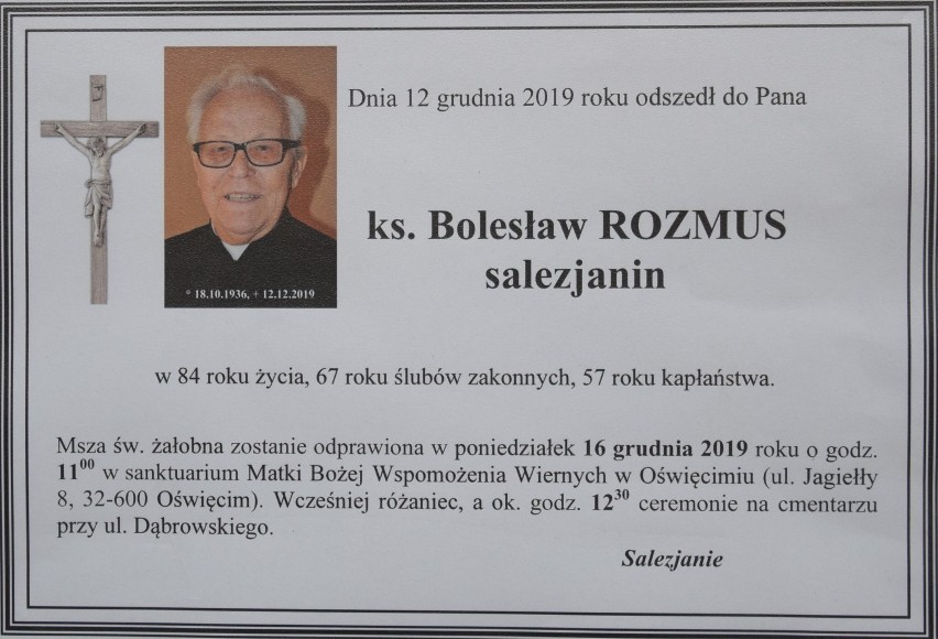 Wierni i duchowni pożegnali salezjanina, ks. Bolesława Rozmusa. Spoczął na cmentarzu parafialnym [ZDJĘCIA]