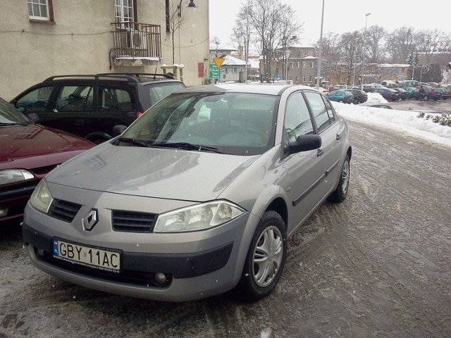 Auto którym obecnie jeżdżą urzędnicy starostwa ma trafić do Zarządu Dróg Wojewódzkich.