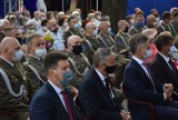 Wiele osób na mszy świętej przy Kościele Garnizonowym w Kielcach z okazji setnej rocznicy Bitwy Warszawskiej [ZDJĘCIA, WIDEO]
