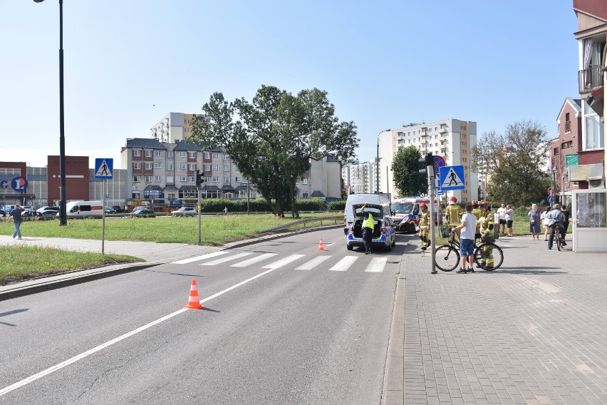 Malbork. Na alei Rodła rowerzysta został potrącony przez samochód dostawczy. Policja ustaliła, że to on zawinił 