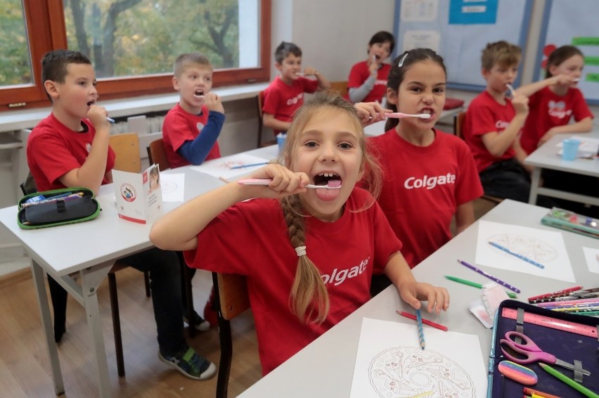 Jak dbać o zęby? Uczniowie dają przykład [WIDEO, ZDJĘCIA]