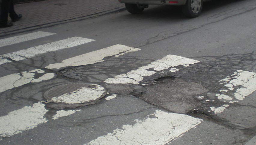 Bochnia: fatalny stan ulic po zimie [ZDJĘCIA]