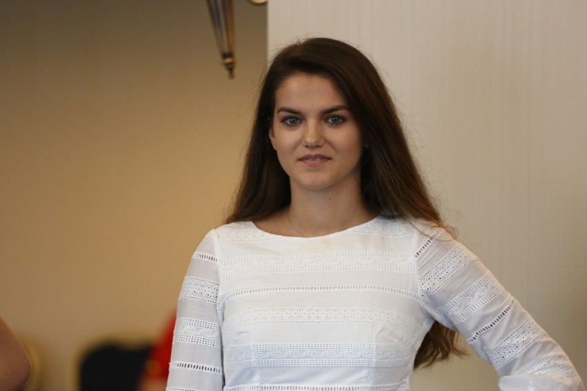 Finał Miss Polski 2019 Nastolatek już 7 września. Zobacz ZDJĘCIA dziewczyn. Są też dziewczyny z woj. śląskiego.