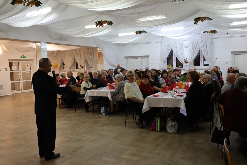 Walentynki na całego. Tak w święto zakochanych bawili się seniorzy z gminy Jasło