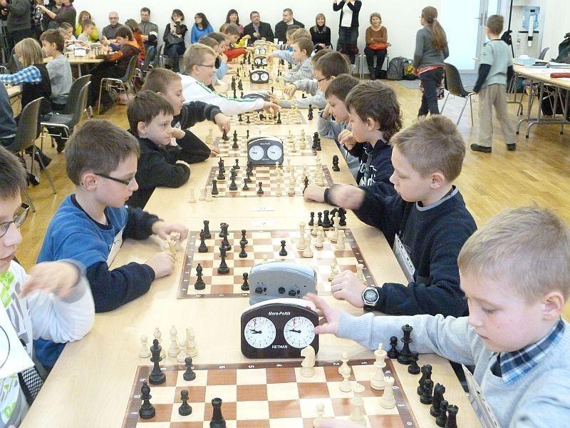 Jastrzębskie dzieciaki grały w szachy. Wyniki II Turnieju Noworocznego. Zdjęcia