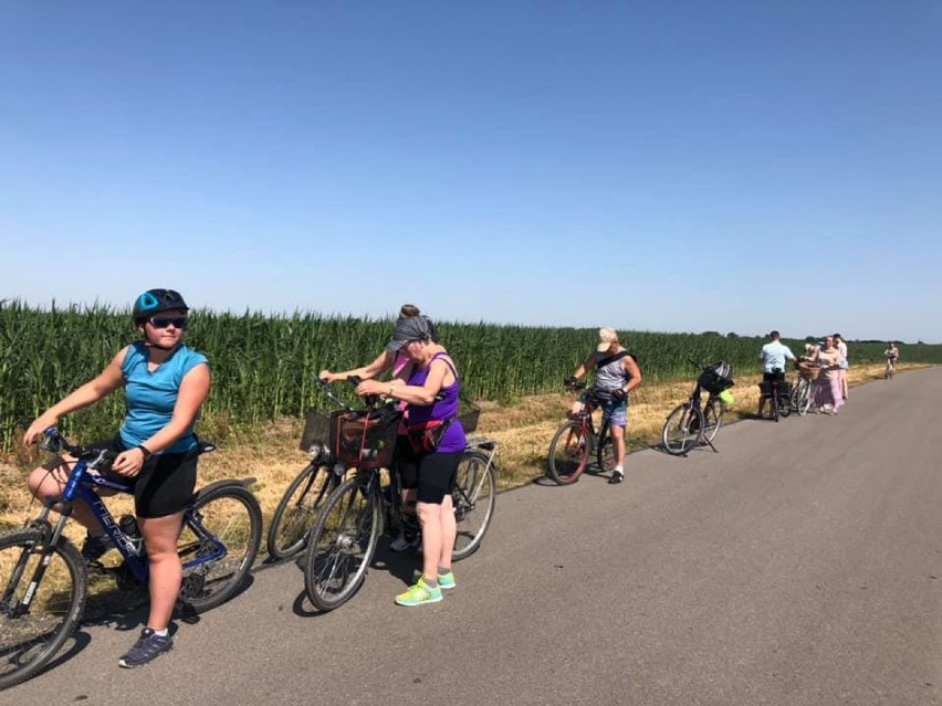Niedzielno-piknikowy przejazd rowerowy po drogach powiatów zduńskowolskiego i łaskiego