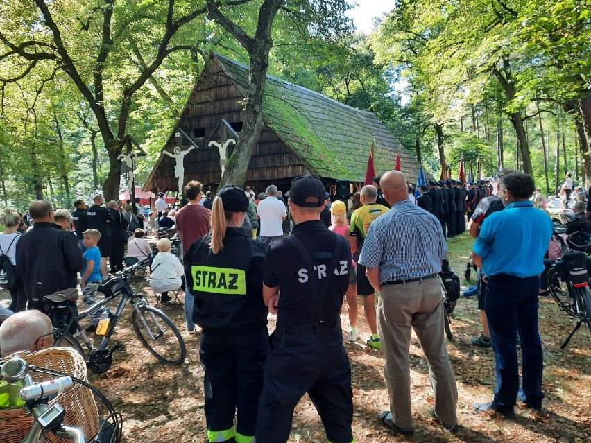 Tłumy wiernych w cudownej kaplicy św. Marii Magdaleny....