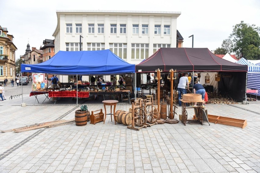 Zakopane. Targi staroci pod Giewontem cieszą się sporym zainteresowaniem [ZDJĘCIA]