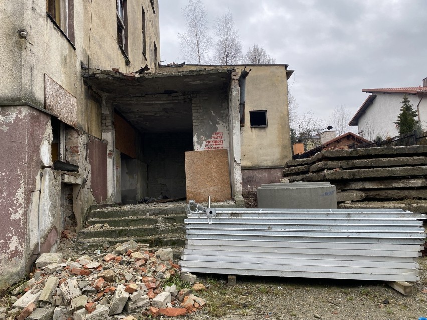 Stary budynek I Liceum Ogólnokształcącego w Olkuszu nadal...