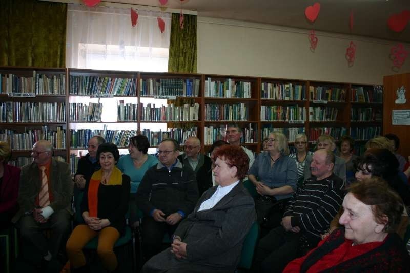 Myszków: Misie tańczyły w bibliotece dla seniorów [ZDJĘCIA]