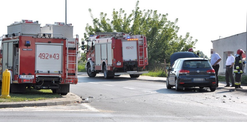 Wypadek w Szubinie

Do zderzenia dwóch samochodów osobowych...