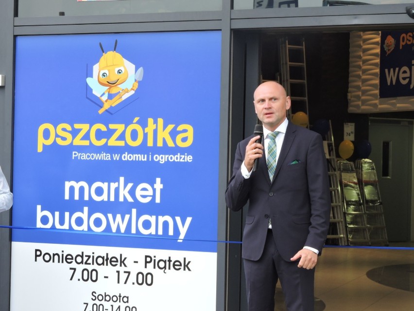Otwarcie nowego marketu w Bielsku Podlaskim - Glazur zmienił się w Pszczółkę 