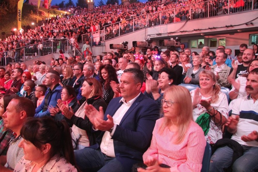 Efektowna Świętokrzyska Gala Kabaretowa na Kadzielni w Kielcach. Kabareciarze zrobili show [WIDEO, zdjęcia]