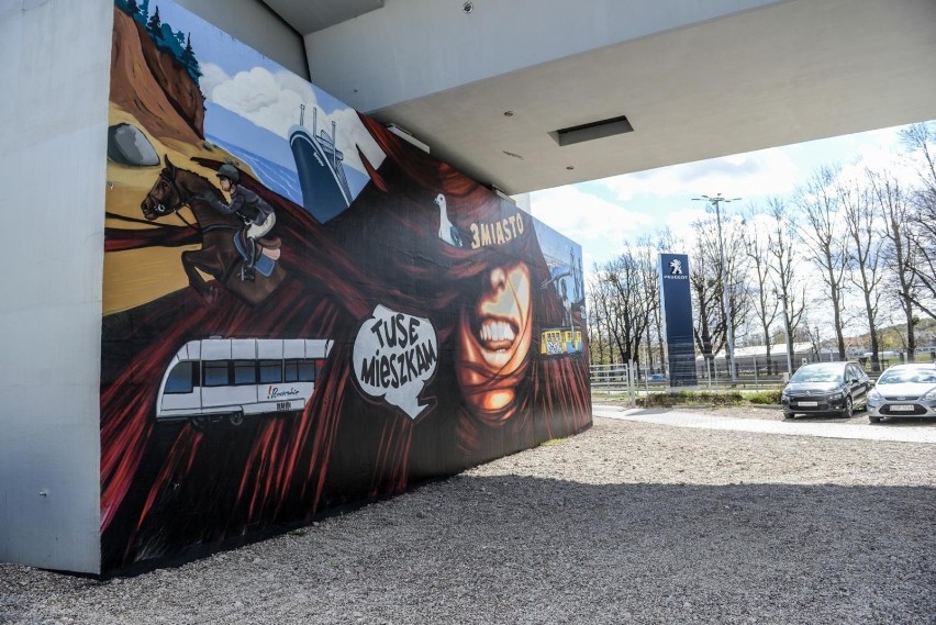 24.04.2021 gdansknowy mural tuse na wiadukcie pkm przy al....