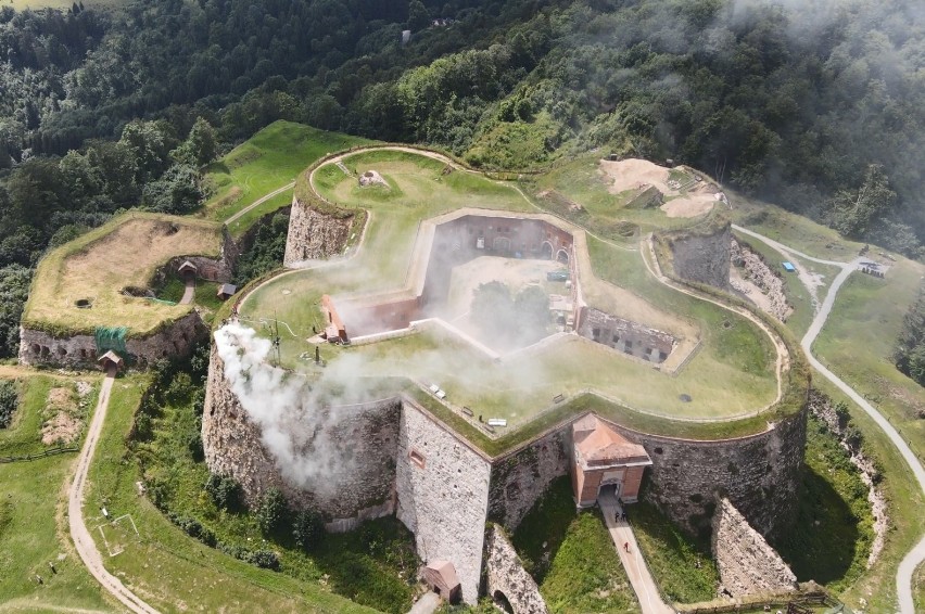 Pożar Twierdzy Srebrna Góra zniszczył strzelnicę. Fort jest jednak czynny 