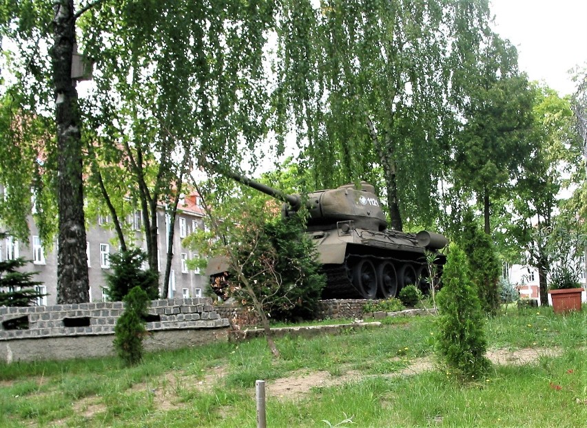 Pomnikowy, poradziecki czołg wypatrzony przy ul. Boh....