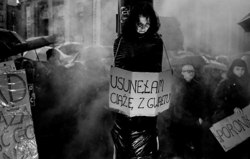 Katowice. Czarny Protest, demonstracja przeciwko planom...
