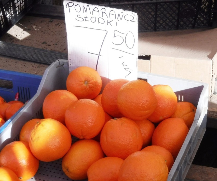 Pomarańcze były w cenie 7,50 za kilogram