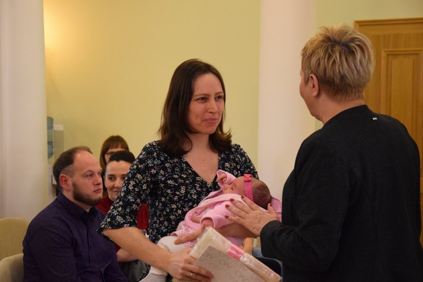 Prezydent Beata Klimek powitała małych ostrowian w mieście