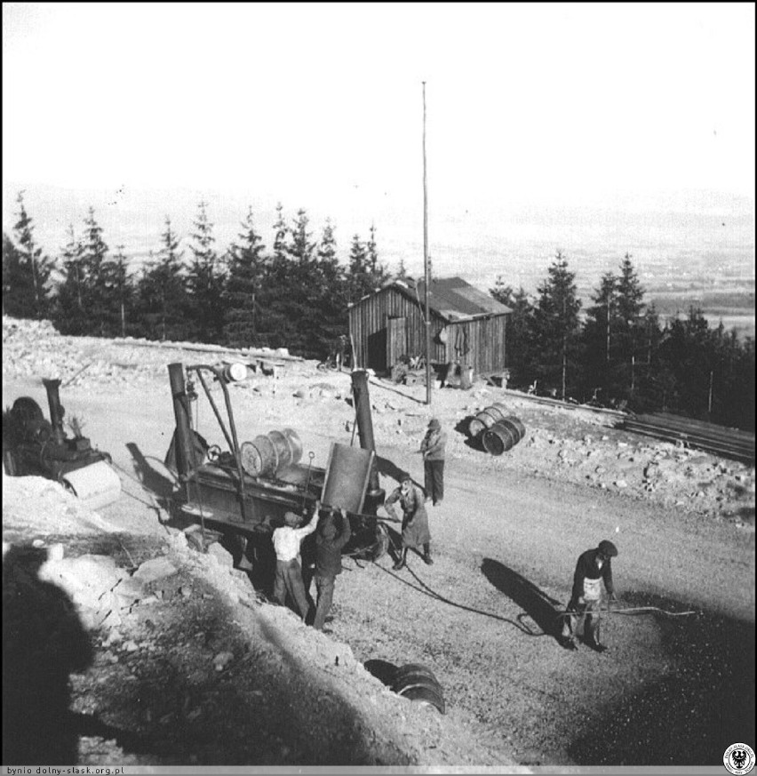 Tajemnicza Autostrada Sudecka w Górach Bystrzyckich i Orlickich. Zobaczcie zdjęcia z jej budowy sprzed prawie 100 lat