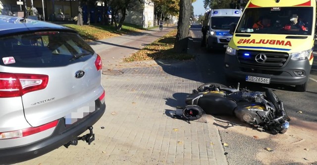 Wypadek na ulicy Szczecińskiej w Słupsku. Motocyklista w szpitalu