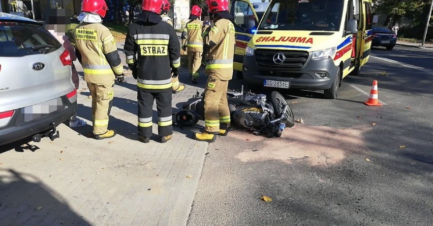 Wypadek na ulicy Szczecińskiej w Słupsku. Motocyklista w...