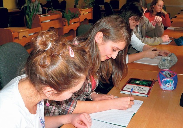 W próbnej maturze z matematyki najlepiej wypadli licealiści. Na zdj. uczniowie II LO w Radomsku