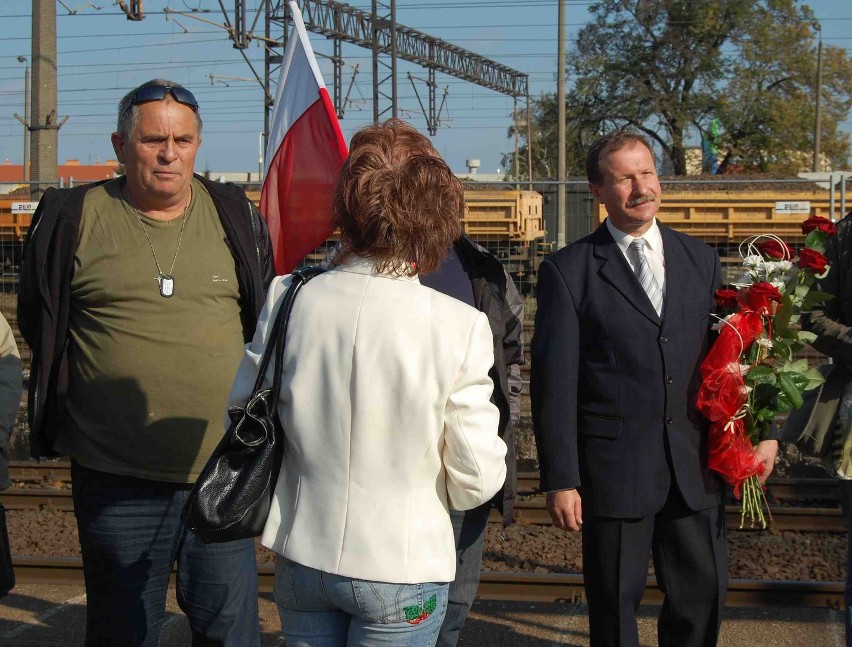 Prezes Kaczyński wysiadł na chwilę w Malborku