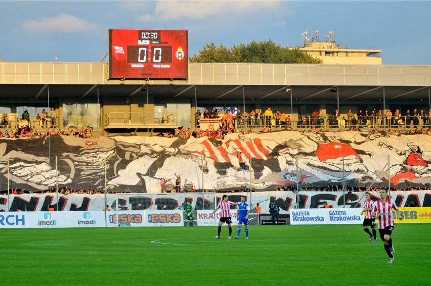 Sektorówka zaprezentowana przez kibiców Cracovii.