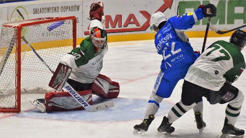 Hokej, EUHL: Sabers Oświęcim - Gladiators Trencin 6:7.