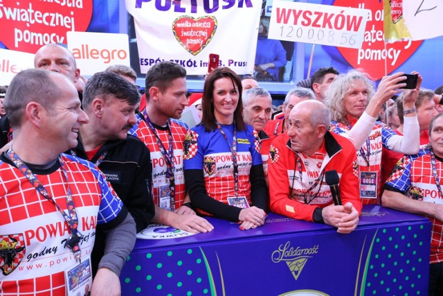 Wielkoorkiestrowa sztafeta cyklistów z Kalisza pojechała do Warszawy